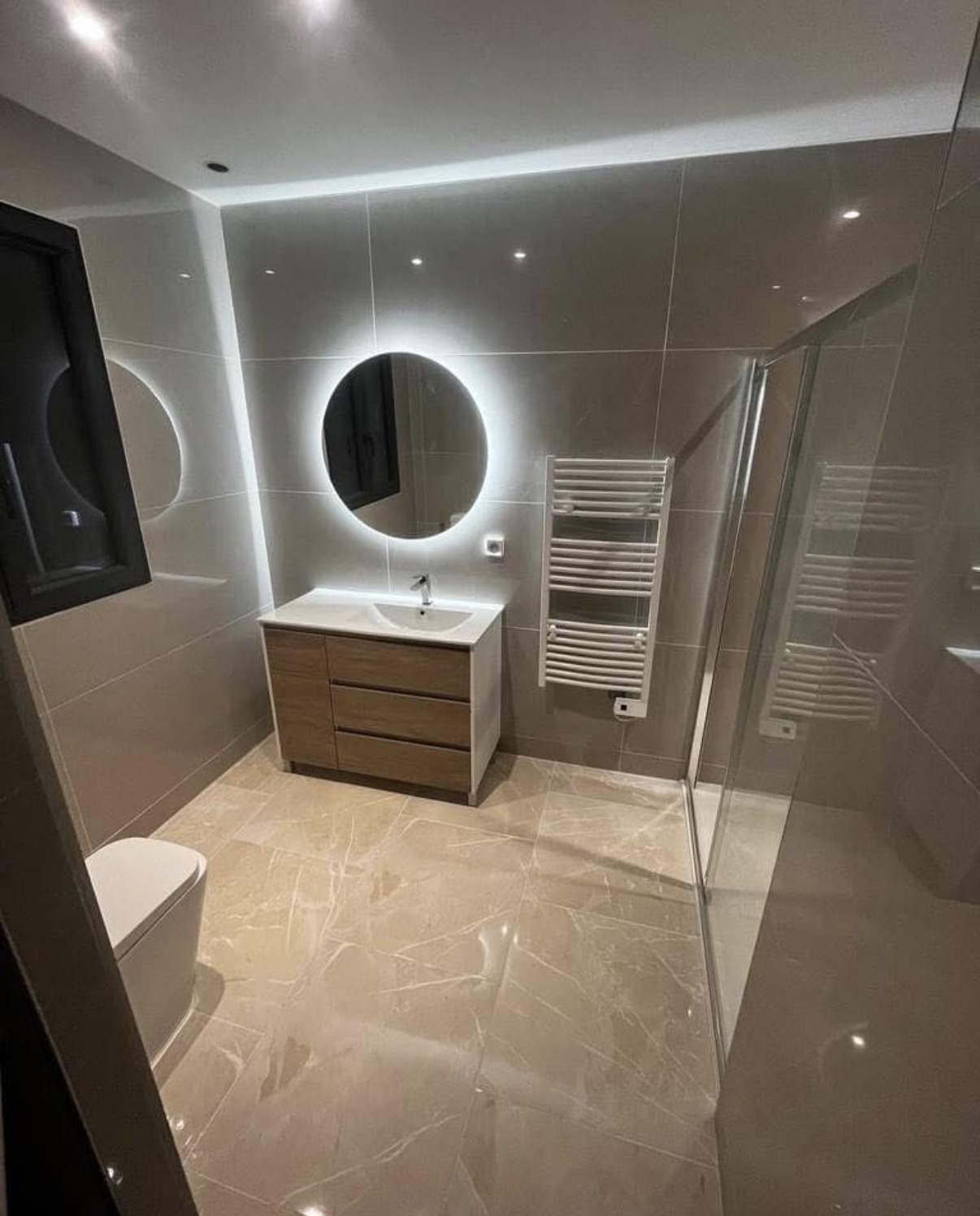 Salle de bains douche à l'italienne